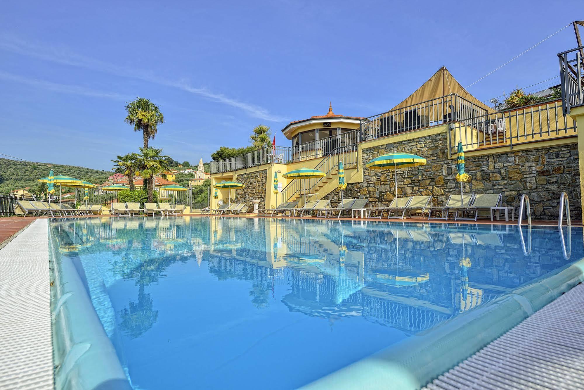 Hotel Liliana Diano Marina Exterior foto