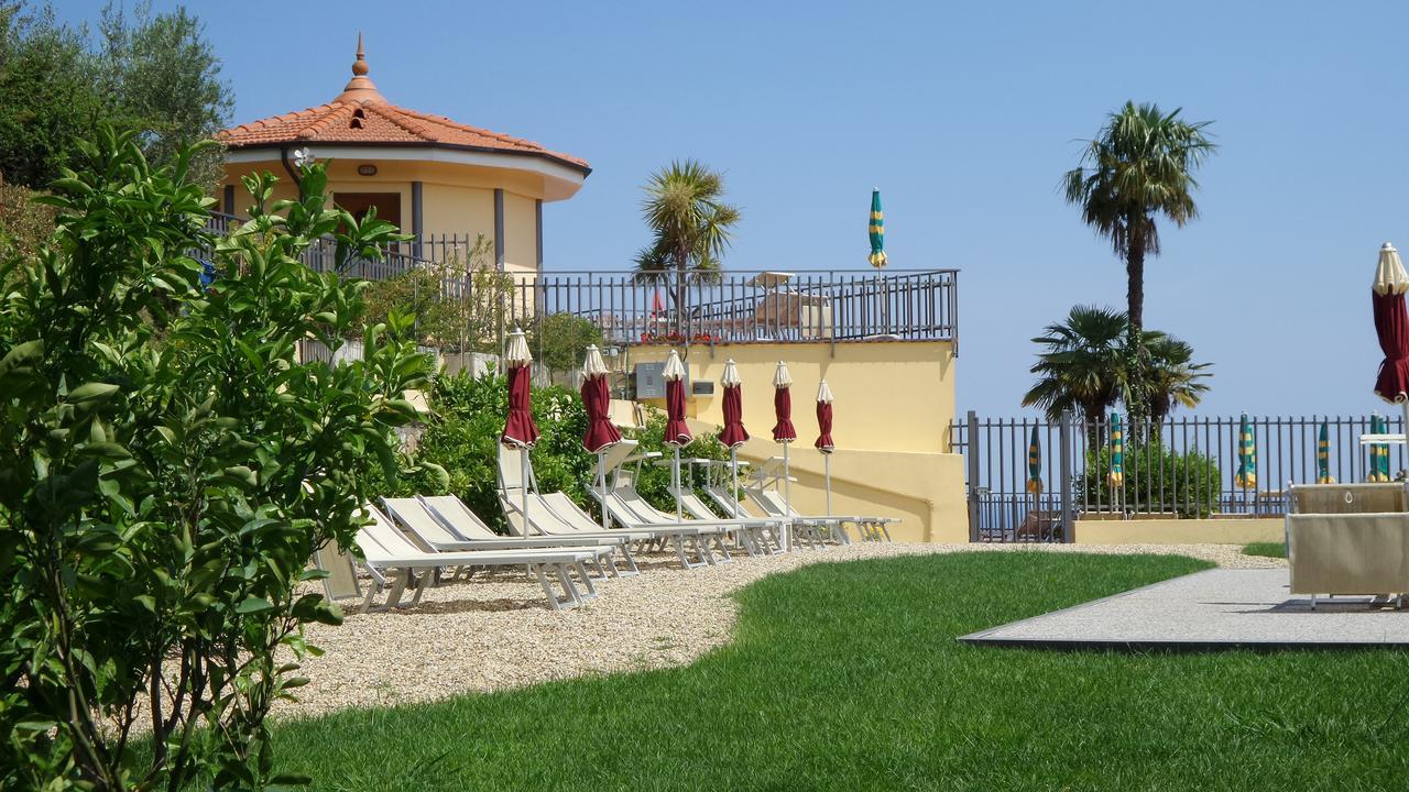 Hotel Liliana Diano Marina Exterior foto